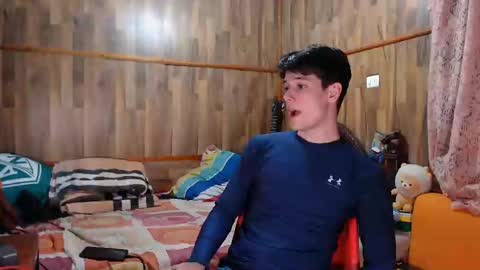 Snapshot of powertwinky chatting on January 2025 05:19:02 AM chris independent online show from January 2025 05:19:02 AM