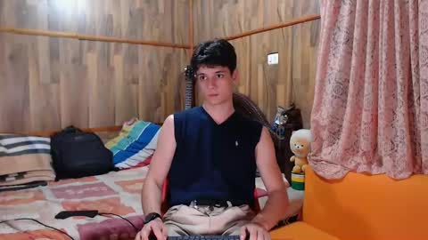 Snapshot of powertwinky chatting on February 2025 05:53:02 AM chris independent online show from February 2025 05:53:02 AM