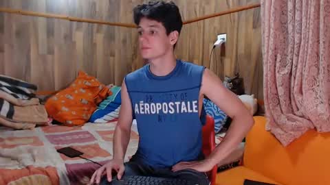 Snapshot of powertwinky chatting on February 2025 01:58:01 AM chris independent online show from February 2025 01:58:01 AM