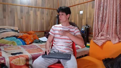 Snapshot of powertwinky chatting on February 2025 01:20:02 AM chris independent online show from February 2025 01:20:02 AM