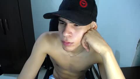 Snapshot of poysonsam chatting on December 2024 04:20:01 PM Ricksam online show from December 2024 04:20:01 PM