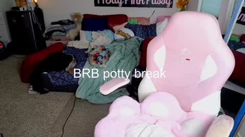 Snapshot of pr3ttyp1nkpussy chatting on December 2025 02:03:01 PM Evangeline Eva Darling online show from December 2025 02:03:01 PM