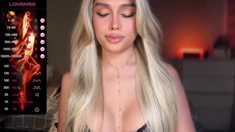 Oh my Amber online show from October 2025 12:52:02 PM