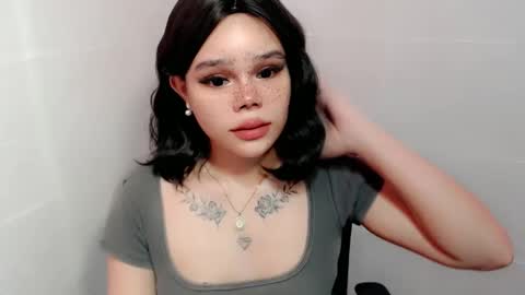 Snapshot of preciousangel69xxx chatting on December 2024 08:59:01 AM MAXXINE online show from December 2024 08:59:01 AM