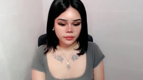 Snapshot of preciousangel69xxx chatting on December 2024 08:44:01 PM MAXXINE online show from December 2024 08:44:01 PM