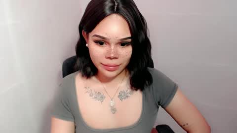 Snapshot of preciousangel69xxx chatting on January 2025 12:47:02 PM MAXXINE online show from January 2025 12:47:02 PM