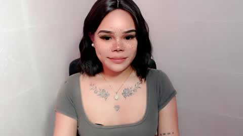 Snapshot of preciousangel69xxx chatting on January 2025 09:45:01 PM MAXXINE online show from January 2025 09:45:01 PM