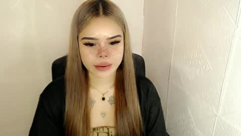 Snapshot of preciousangel69xxx chatting on February 2025 05:15:01 AM MAXXINE online show from February 2025 05:15:01 AM