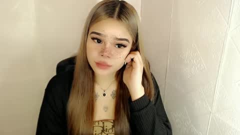 Snapshot of preciousangel69xxx chatting on February 2025 06:52:02 PM MAXXINE online show from February 2025 06:52:02 PM