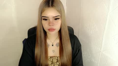 Snapshot of preciousangel69xxx chatting on March 2025 01:05:01 AM MAXXINE online show from March 2025 01:05:01 AM