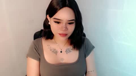 Snapshot of preciousangel69xxx chatting on October 2025 03:14:02 AM MAXXINE online show from October 2025 03:14:02 AM