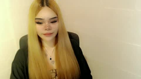 Snapshot of preciousangel69xxx chatting on July 2026 03:02:02 AM MAXXINE online show from July 2026 03:02:02 AM