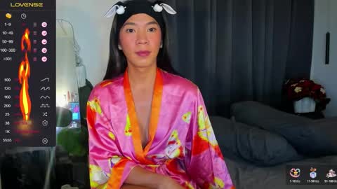 Julia Flores online show from October 2025 03:06:02 AM