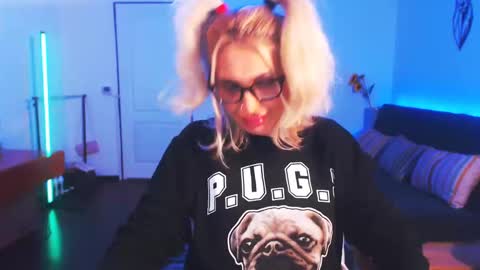 Victoria online show from January 2025 09:50:02 PM