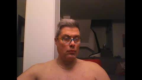 Snapshot of prendimisubito chatting on January 2025 01:43:02 AM prendimisubito online show from January 2025 01:43:02 AM