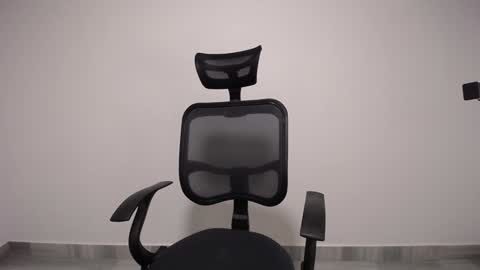 Plux online show from December 2024 04:25:01 AM