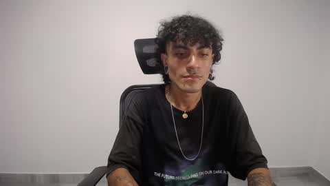 Plux online show from February 2025 10:25:01 PM