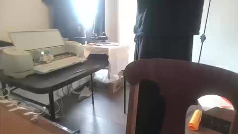 Libra Lamont online show from October 2025 10:30:01 PM