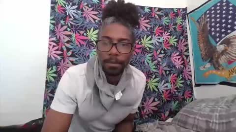 Libra Lamont online show from October 2025 05:04:01 PM