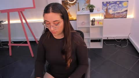 Camila  online show from October 2025 12:17:01 PM