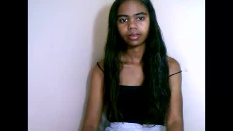 Snapshot of prettiethalia chatting on October 2025 08:07:01 AM prettiethalia online show from October 2025 08:07:01 AM