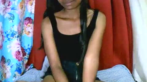 Snapshot of prettiethalia chatting on November 2025 09:08:02 AM prettiethalia online show from November 2025 09:08:02 AM