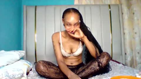 pretty253 online show from December 2025 06:50:01 PM