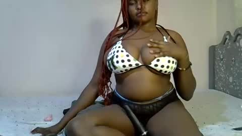 pretty_daina3 online show from October 2025 07:43:01 PM