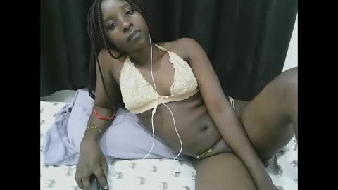 pretty online show from May 2026 12:40:02 AM