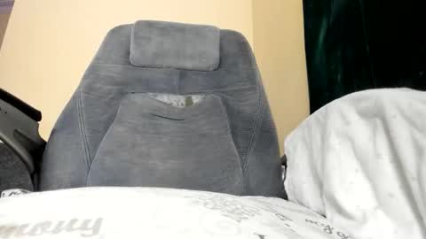 Snapshot of pretty_kitty_babe chatting on February 2026 12:00:01 PM kezzy online show from February 2026 12:00:01 PM