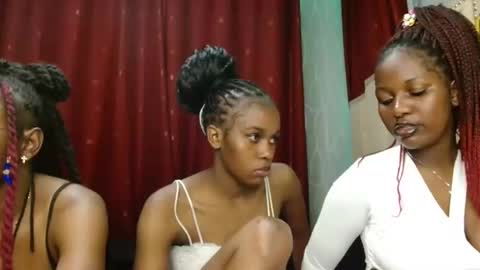 Snapshot of pretty_lioness_ chatting on February 2026 03:42:02 PM Pretty online show from February 2026 03:42:02 PM