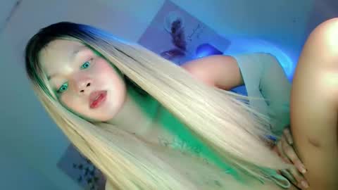 Flor online show from November 2025 05:50:02 AM