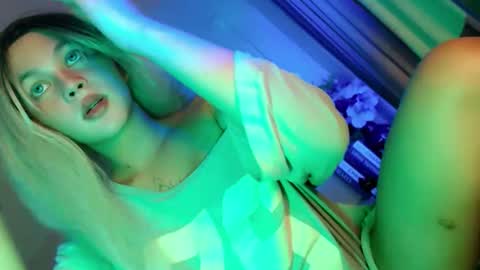 Flor online show from April 2026 06:19:01 AM