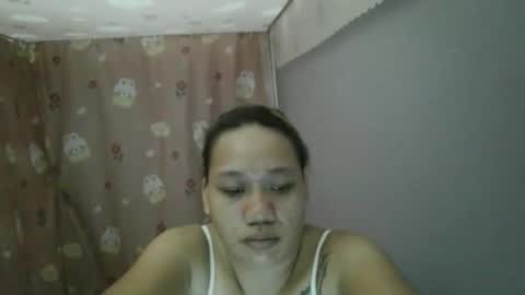 pretty_lyn08 online show from May 2026 02:55:01 PM