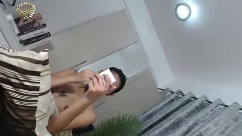 Snapshot of pretty_molly18 chatting on January 2025 05:32:02 AM Its me Molly 3 online show from January 2025 05:32:02 AM