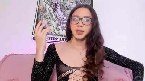 Snapshot of pretty_moonn_ chatting on February 2026 03:30:02 PM Pretty Moon online show from February 2026 03:30:02 PM