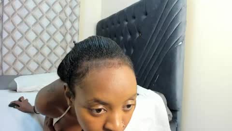 pretty_peshy online show from April 2026 06:58:01 PM