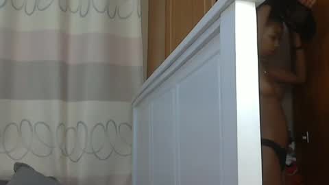 Snapshot of pretty_petite24 chatting on December 2024 10:33:02 AM pretty_petite24 online show from December 2024 10:33:02 AM