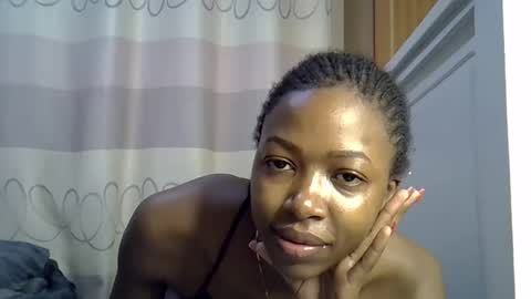 Snapshot of pretty_petite24 chatting on January 2025 05:50:02 AM pretty_petite24 online show from January 2025 05:50:02 AM