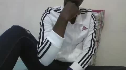 pretty_petite_ebony online show from December 2024 12:00:02 PM