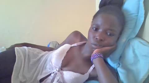 pretty_petite_ebony online show from February 2025 11:27:01 AM