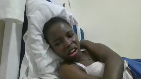 pretty_petite_ebony online show from December 2025 08:14:02 PM