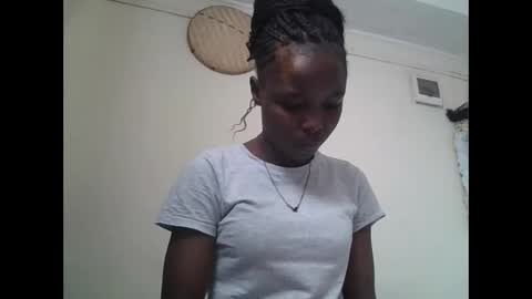 pretty_petite_ebony online show from January 2026 12:10:02 PM