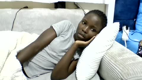 pretty_petite_ebony online show from July 2026 01:18:02 AM