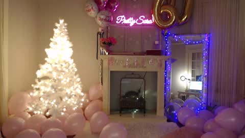 Snapshot of pretty_sara chatting on December 2024 01:28:01 AM Pretty Sara online show from December 2024 01:28:01 AM