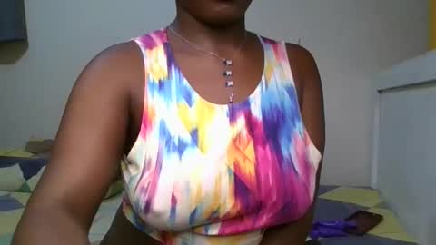 pretty_shila online show from October 2025 12:48:02 PM