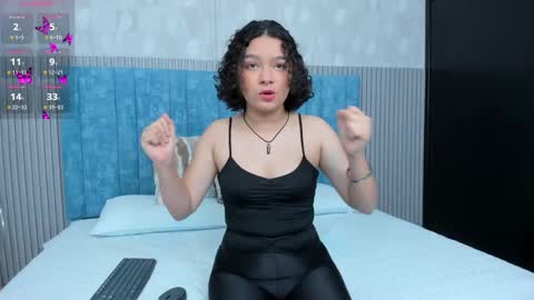 Snapshot of pretty_sunlight_ chatting on March 2025 02:19:02 AM Daisy Flower online show from March 2025 02:19:02 AM