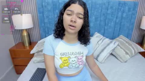 Snapshot of pretty_sunlight_ chatting on October 2025 02:03:02 AM Daisy Flower online show from October 2025 02:03:02 AM