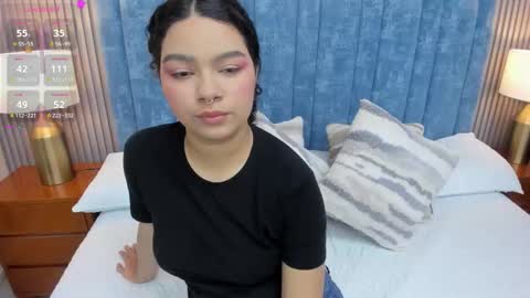 Snapshot of pretty_sunlight_ chatting on November 2025 02:11:02 AM Daisy Flower online show from November 2025 02:11:02 AM