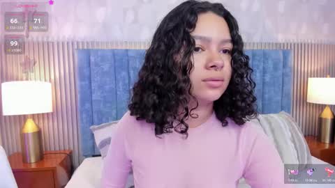 Snapshot of pretty_sunlight_ chatting on November 2025 01:38:01 AM Daisy Flower online show from November 2025 01:38:01 AM